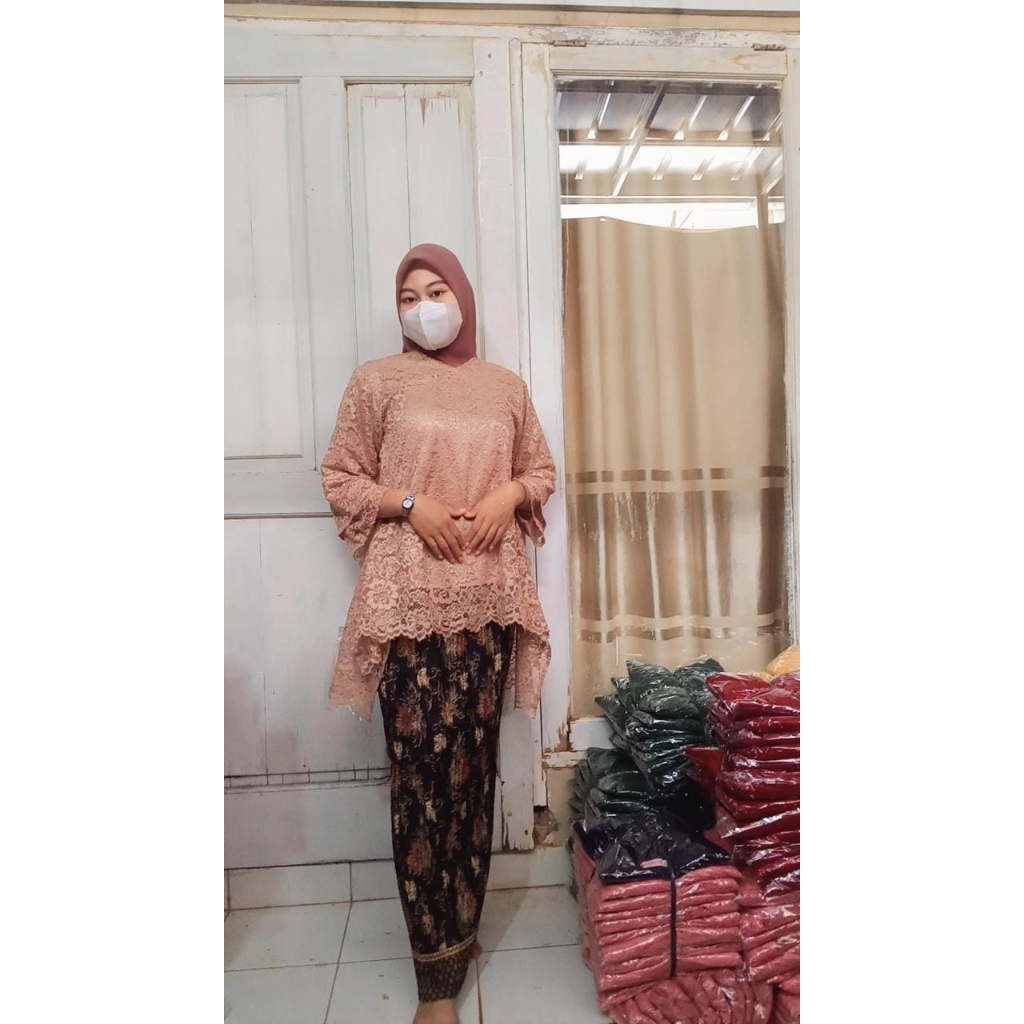 PROMO  KEBAYA RINJANI BRUKAT ( HANYA ATASAN SAJA) - Kebaya Tunik Modern 2023 - Kebaya Tunik Brukat W