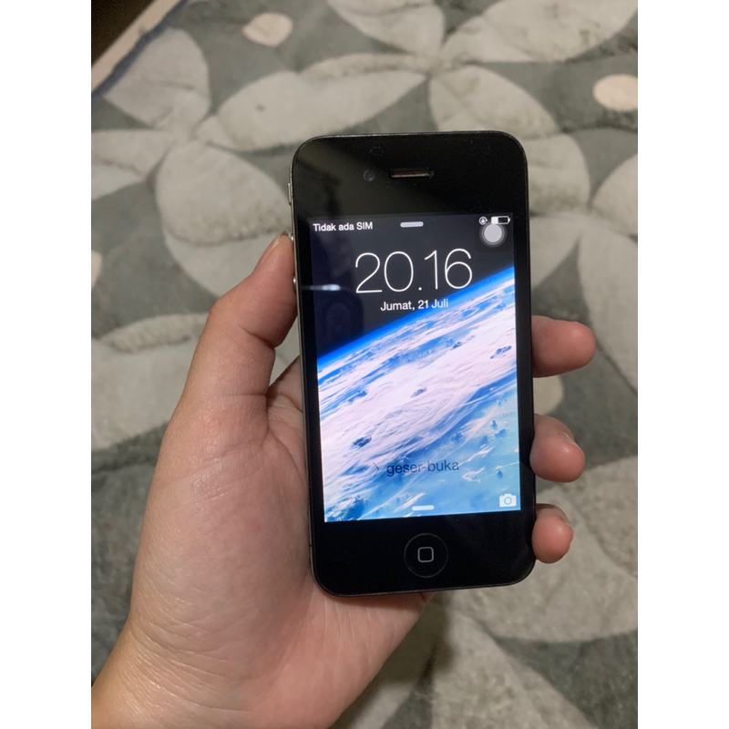 preloved Iphone 4
