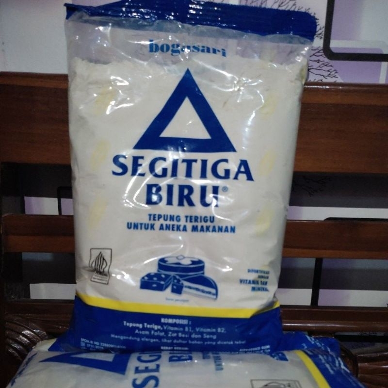 

Tepung Terigu Segitiga Biru 1kg