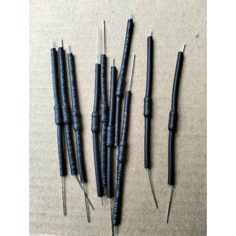 sikring lampu / R fuse dapat 50 pcs