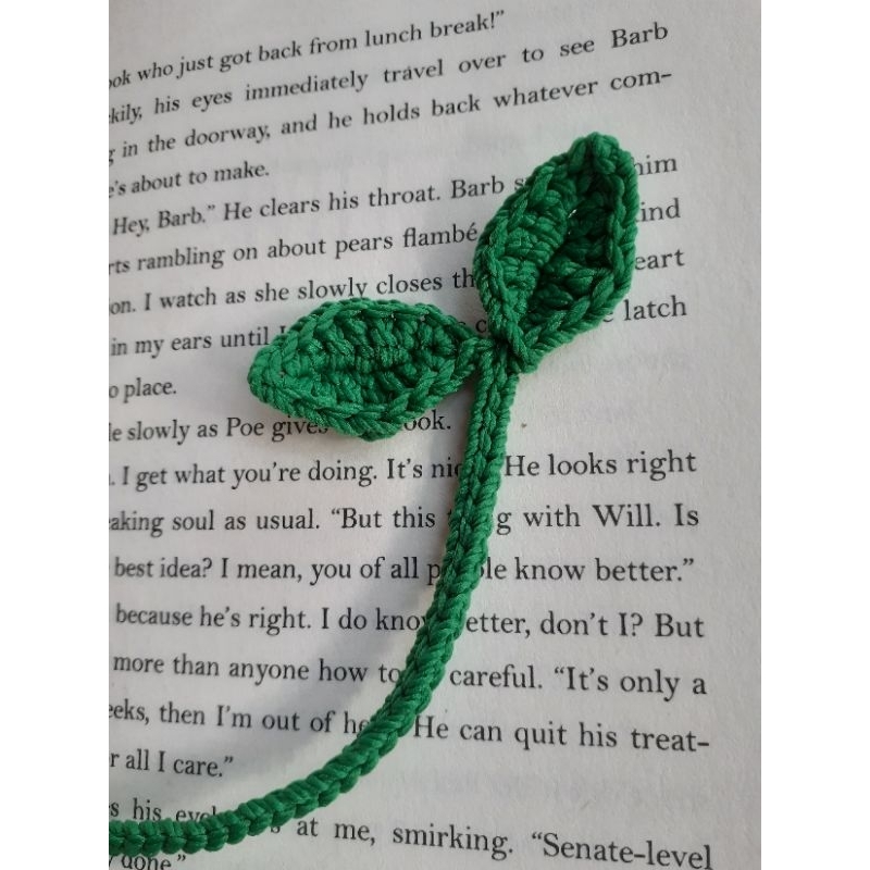 

Leaf Bookmark/Headphone Accesory Crochet - Pembatas Buku dan Headphone Aksesoris Daun Rajut | #1