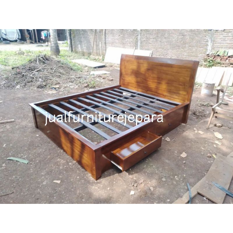 dipan tempat tidur 2 laci minimalis kayu jati Jepara, ranjang tidur minimalis kayu jati jepara