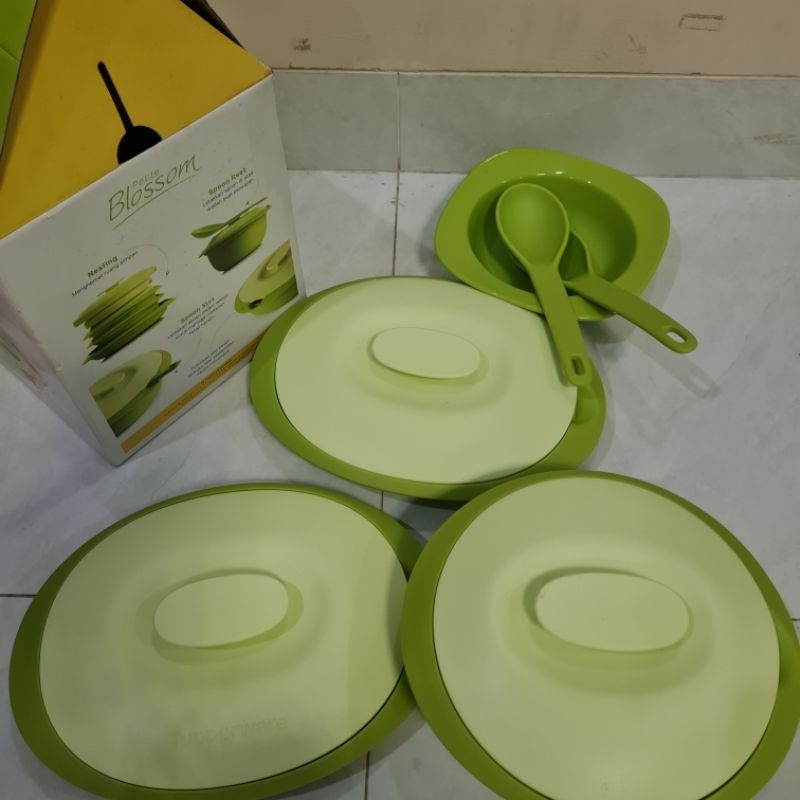 TUPPERWARE Petite Blossom SET Hijau