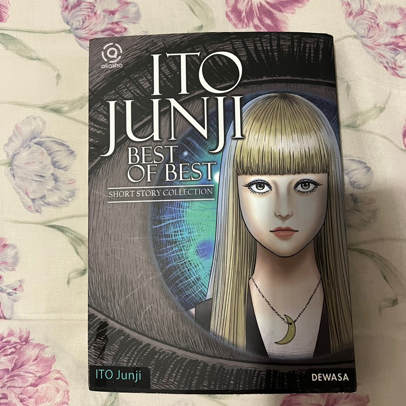 Junji Ito Best of The Best Comics Horror LIKE NEW LENGKAP DENGAN POSTER DAN JACKET KOMIK