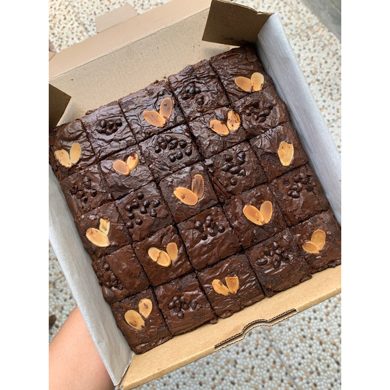 

Fudgy Brownies Premium