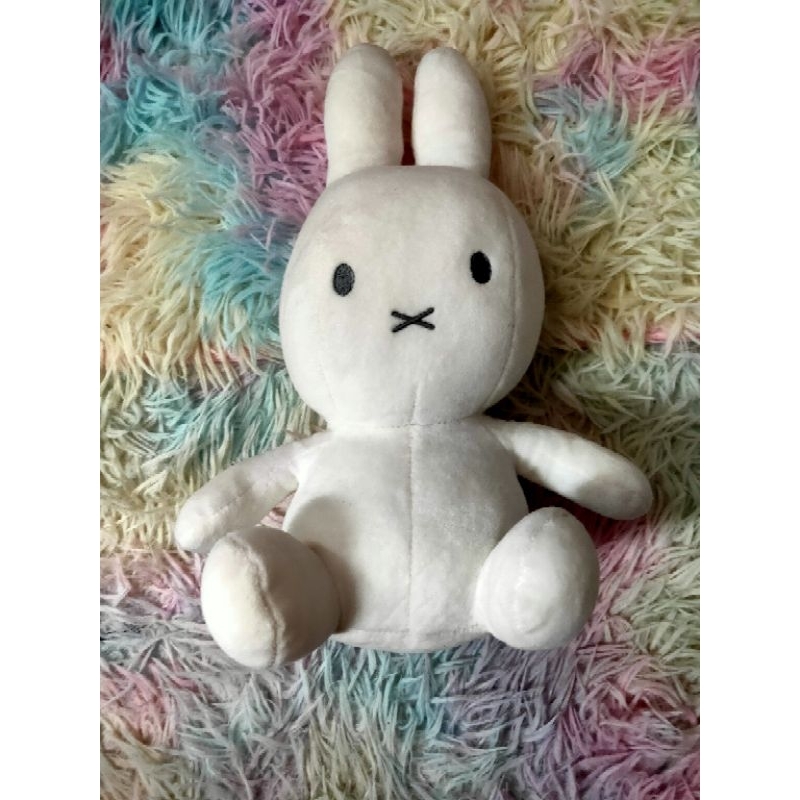 Boneka Miffy Bulir Duduk