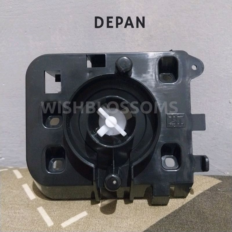 BRAKET/BRACKET PEMBUANGAN AIR MESIN CUCI POLYTRON MODEL KOTAK