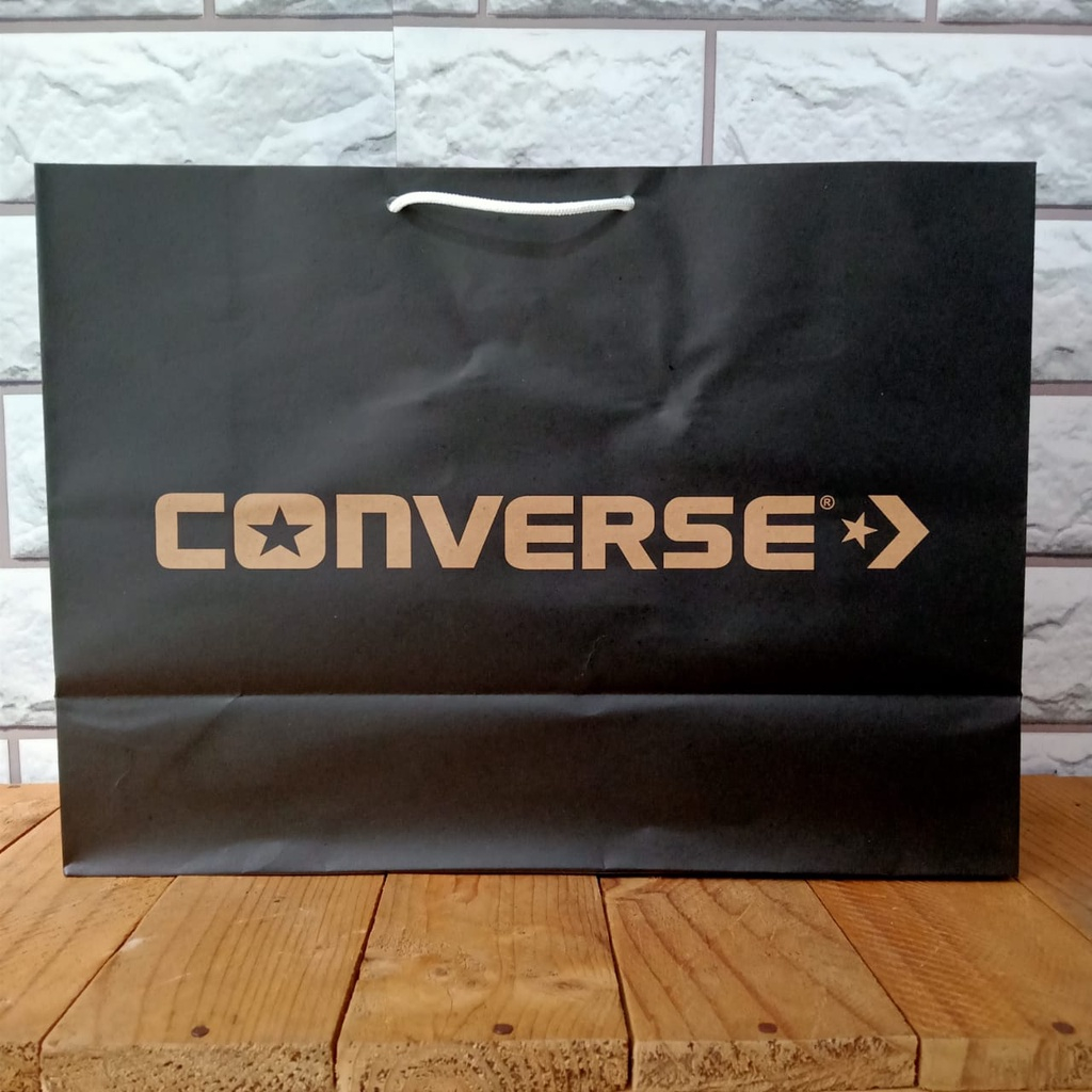 

Papper Bag / Paper Bag / Tas Belanja / Kardus / Tempat Sepatu CONVERSE CHUCK TAYLOR