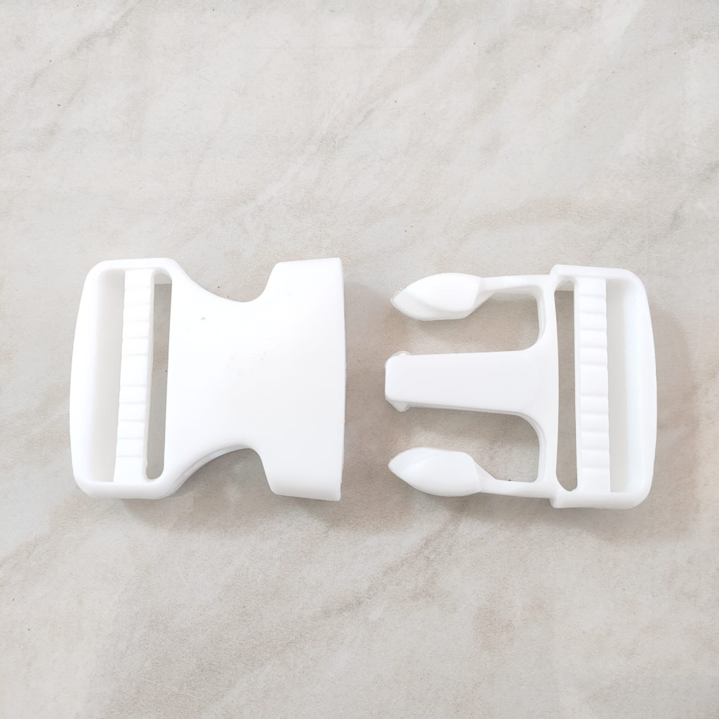 GESPER BUCKLE KUNCI SODOK TAS 5.0 CM BAHAN PLASTIK PUTIH