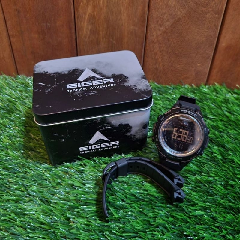 JAM EIGER1989 HELICON HITAM
