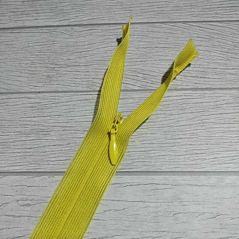 Resleting Jepang YKK No 504 / Kuning