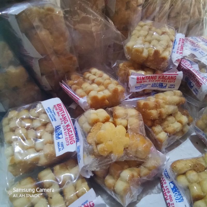 

kue Kacang Bintang Mini 1 pack isi 10 bungkus 1 bungkus isi 10 kue kacang