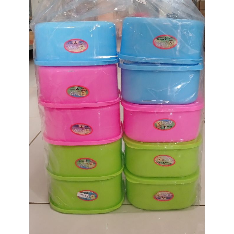 tempat makan/misting spongebop