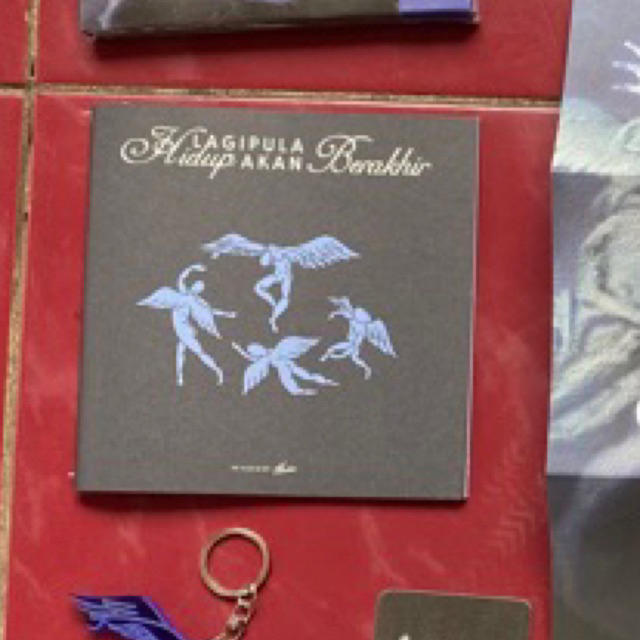 

Lyric Book Hindia Lagipula Hidup Akan Berakhir LHAB