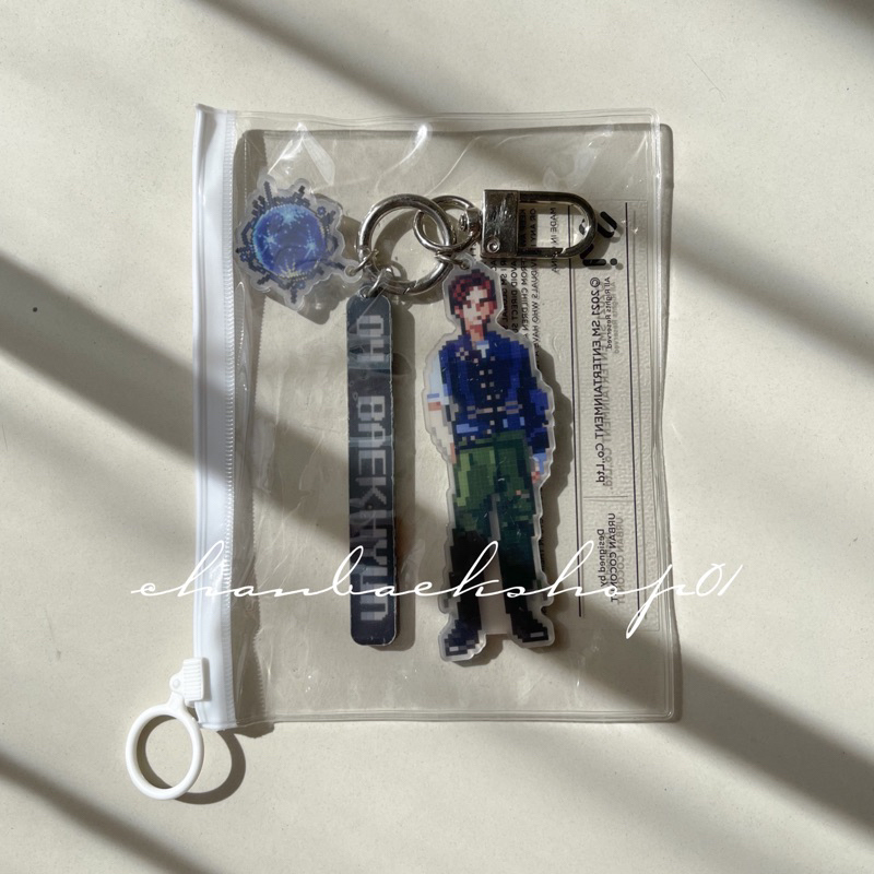 BAEKHYUN KEYRING ACRYLIC DFTF EXO