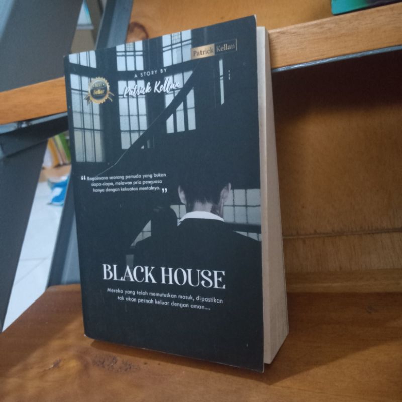 BLACK HOUSE PATRICK KELLAN bekas preloved
