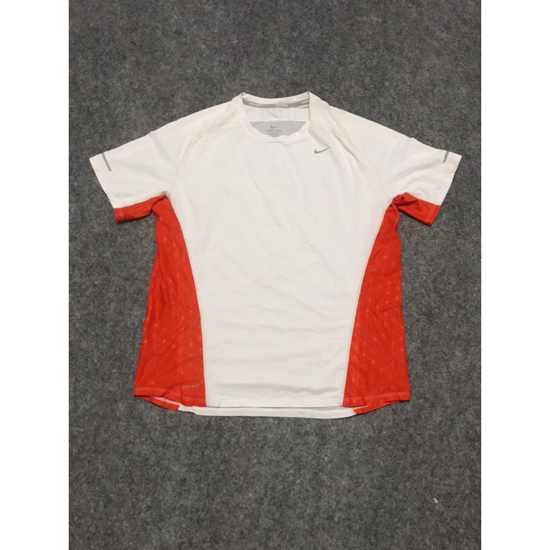 kaos olahraga nike running dry-fit second
