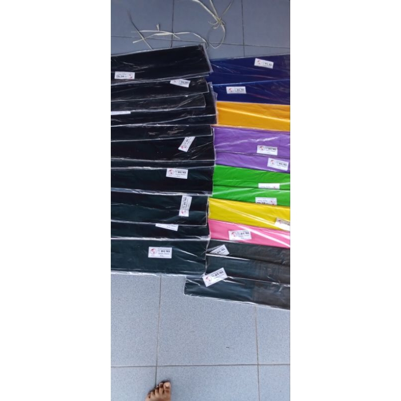 plastik cap bumi hitam