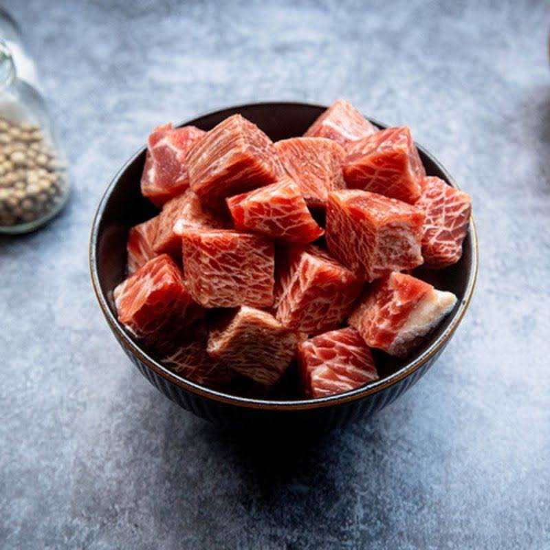 

daging sapi ungaran (wagyu saikoro)