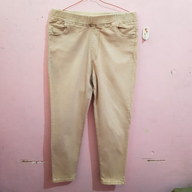 Celana bahan khaki (preloved)