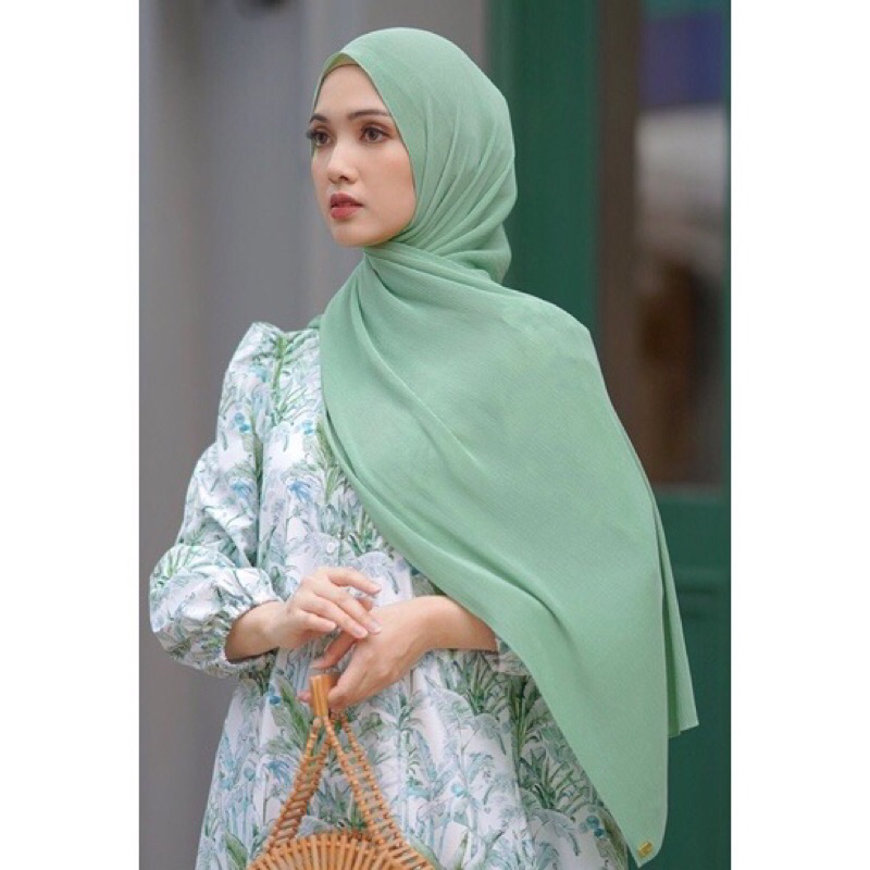 Buttonscarves Everyday Pleated Shawl - Quiet Green