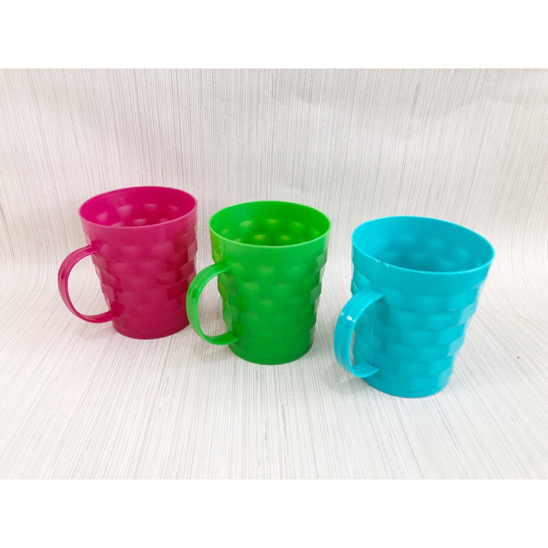 Gelas Plastik Motif Tikar / Gelas gagang plastik /cangkir plastik / gelas plastik warna / Mug Plasti
