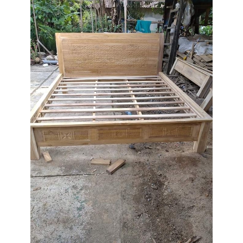 Dipan jati minimalis ukuran 180x200