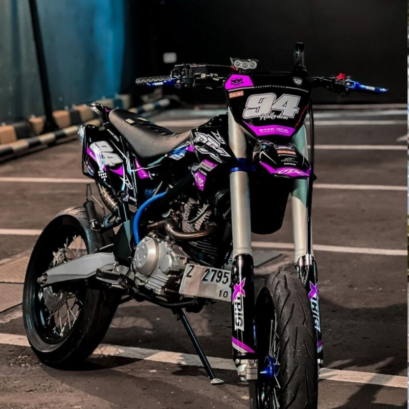 Decal dtracker supermoto hitam ungu