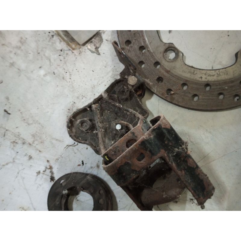 dudukan stang c700 c800