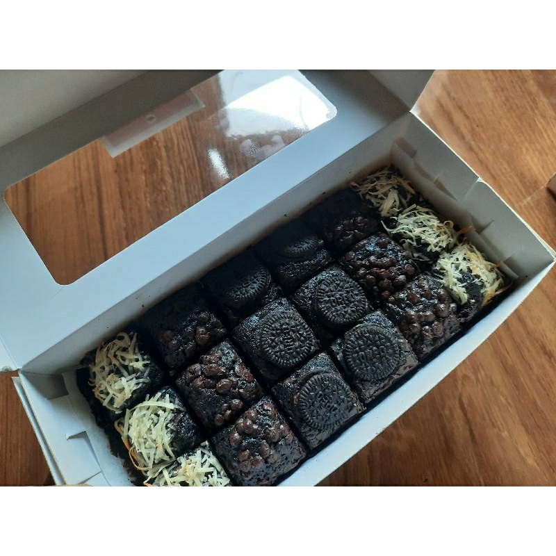 

Fudgy Brownies Bite 20x10