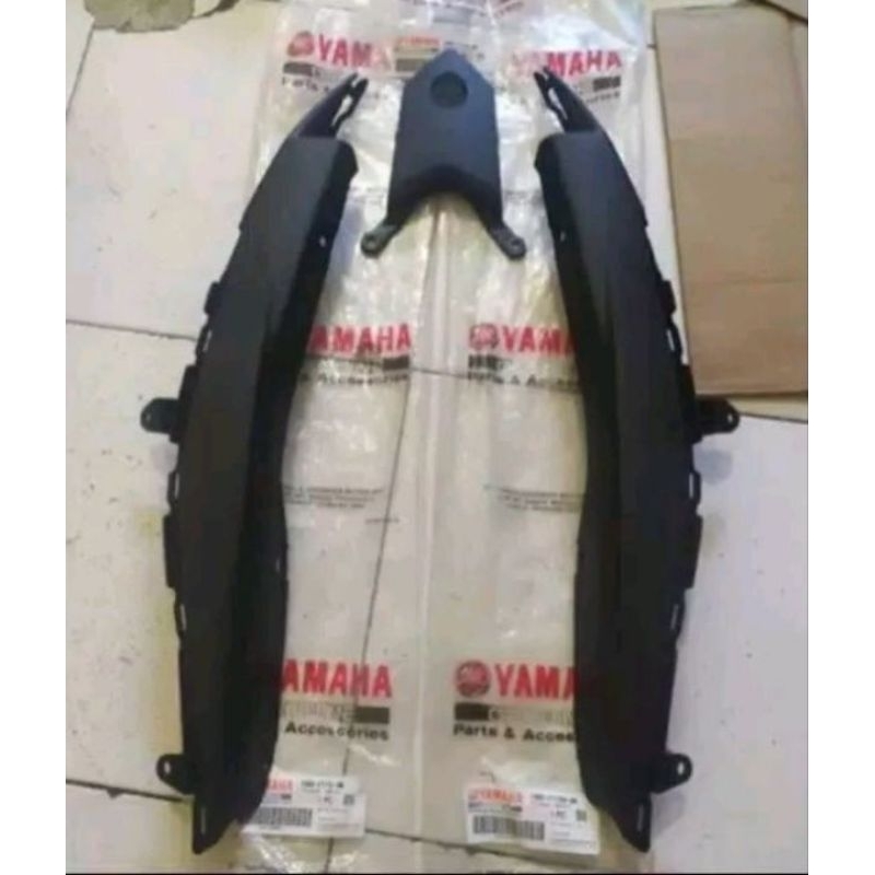SAMBUNGAN BODY BELAKANG MT25 R25 ORIGINAL