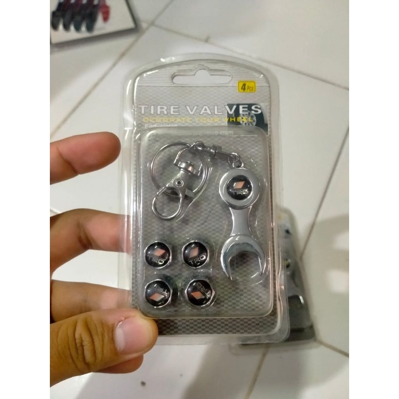 tutup pentil ban variasi mobil plus gantungan kunci mobil