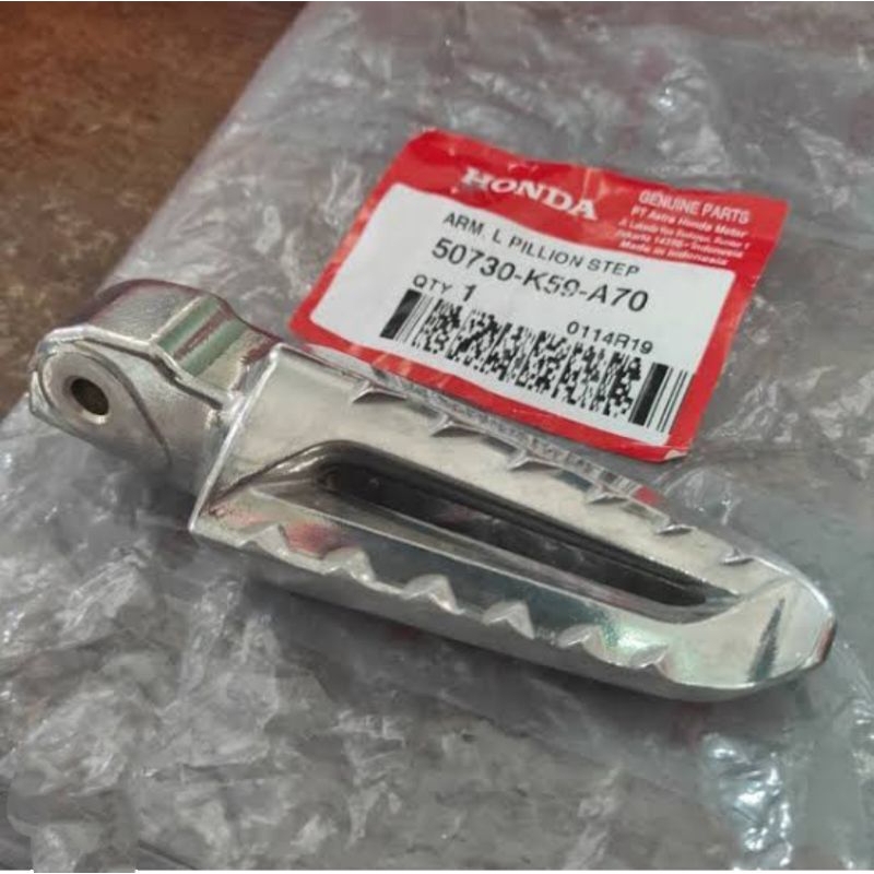 footstep injakan kaki Kiri Vario 150 Vario 160/50730k59a70