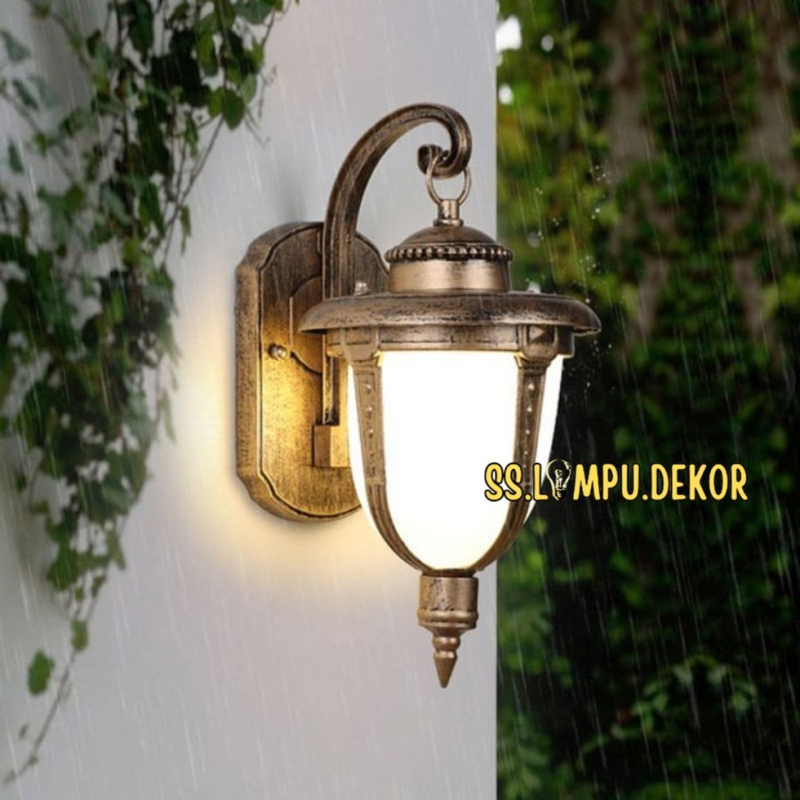 LAMPU DINDING OUTDOOR MODEL GANTUNG EMAS GOLD KLASIK HITAM WATERPROOF