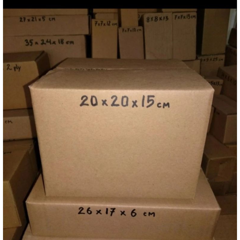 

Kardus packing box ukuran 20x20x15cm
