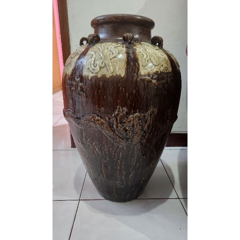 guci antik naga cina