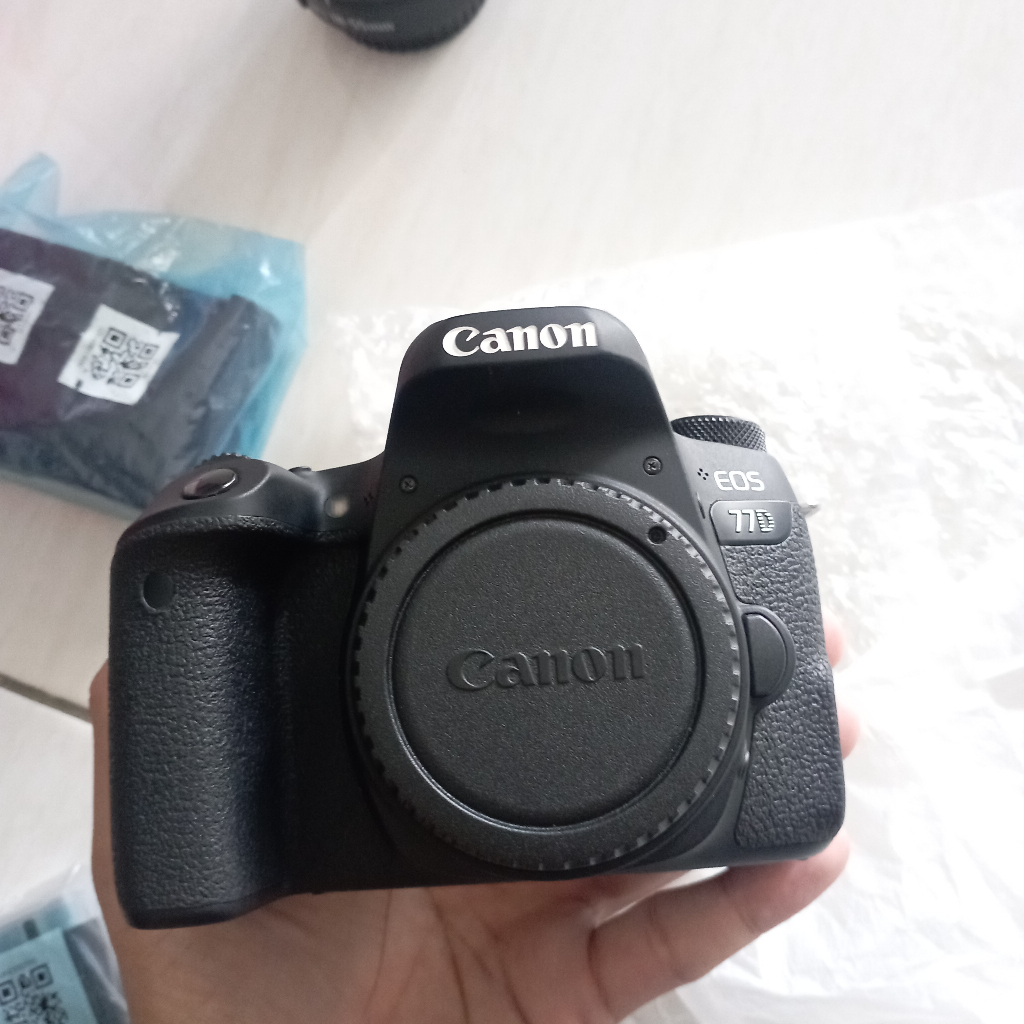 Camera Canon 77D (bukan 70d, 80d, 60d, 1100d)