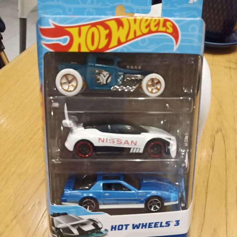 bone shaker hotwheels gift pack nissan leaf nismo