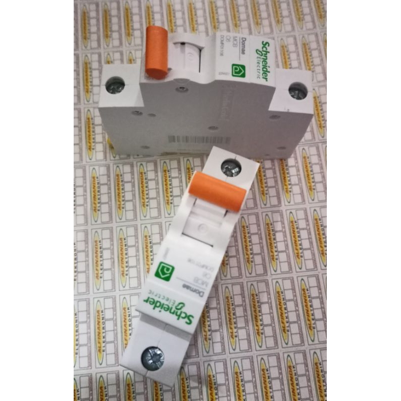 MCB SCHNEIDER 6 AMPERE