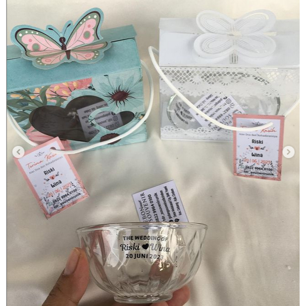 Souvenir Mangkok kemas box dan tali free kartu ucapan dengan pengantin