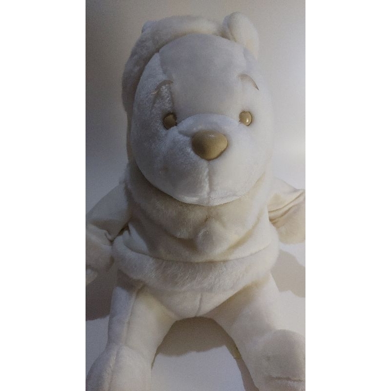 Boneka pooh albino