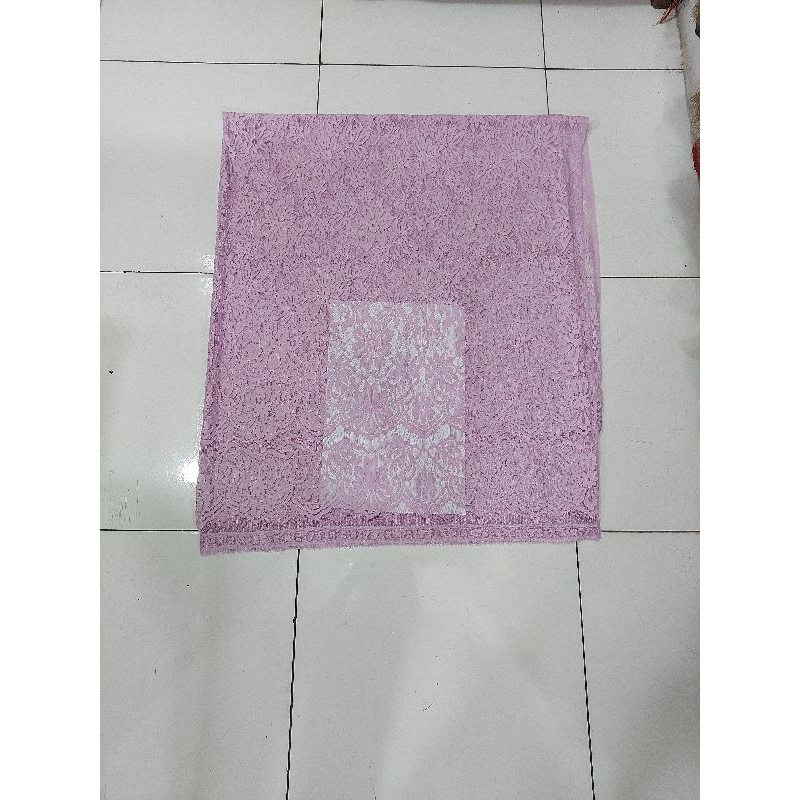 Kebaya bahan brukat semi prancis lilak