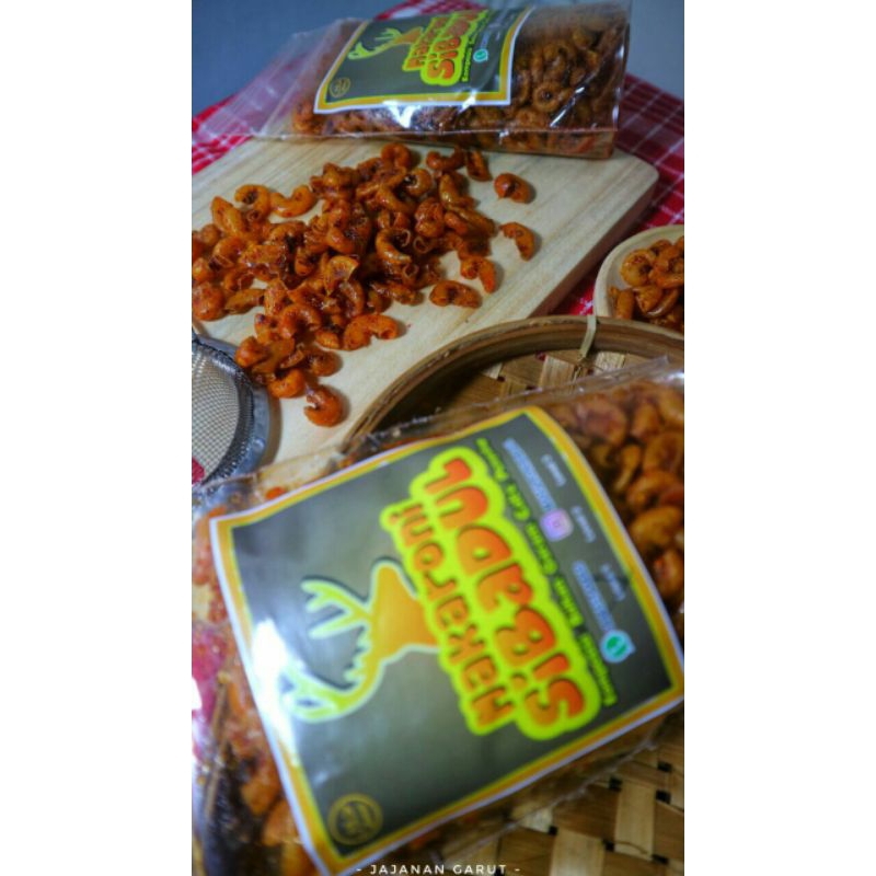 

makaroni cikruh pedas gurih aroma daun jeruk sibadul