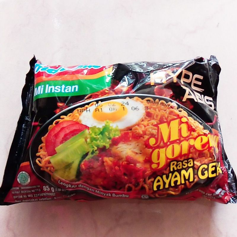 

Mi Goreng Rasa Ayam Geprek
