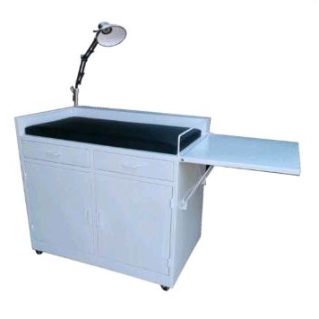 meja resusitasi bayi + lampu / baby table dengan lampu