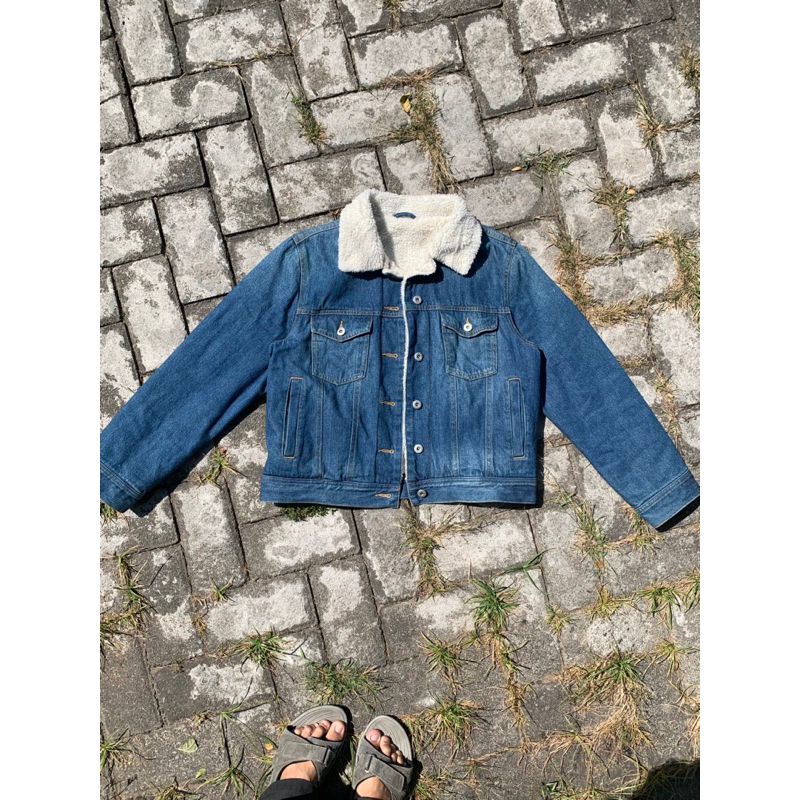 Uniqlo denim sherpa trucker