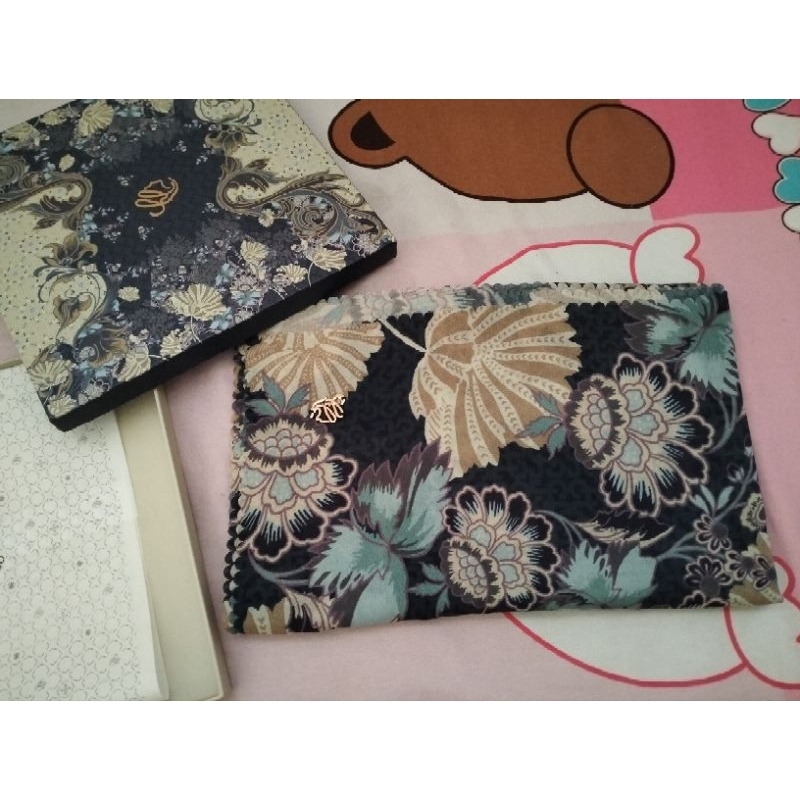 Helena Scarf Heavenlights Hydrangea Preloved NETT