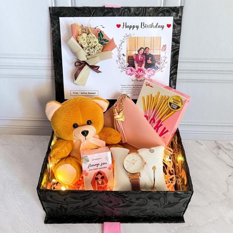 

Kado Ulang Tahun Cewek