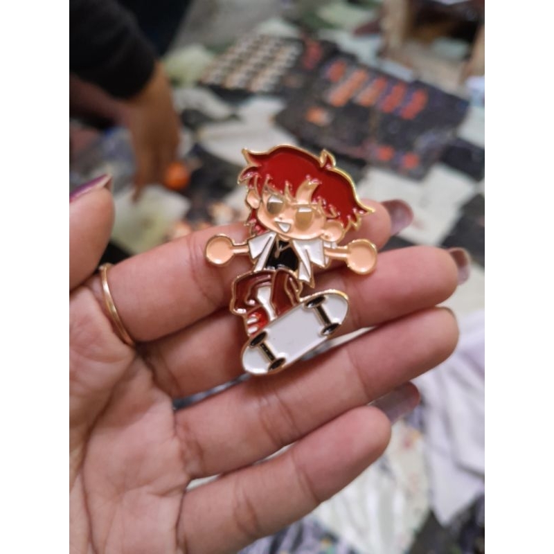 ENAMEL PIN CUSTOM DESIGN BEBAS