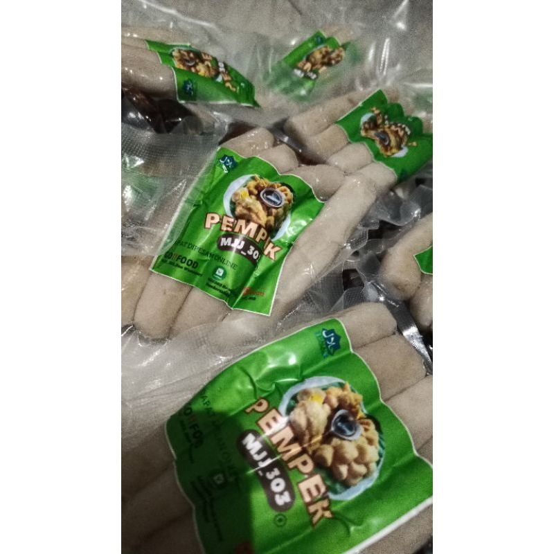 

Pempek MJJ_303
